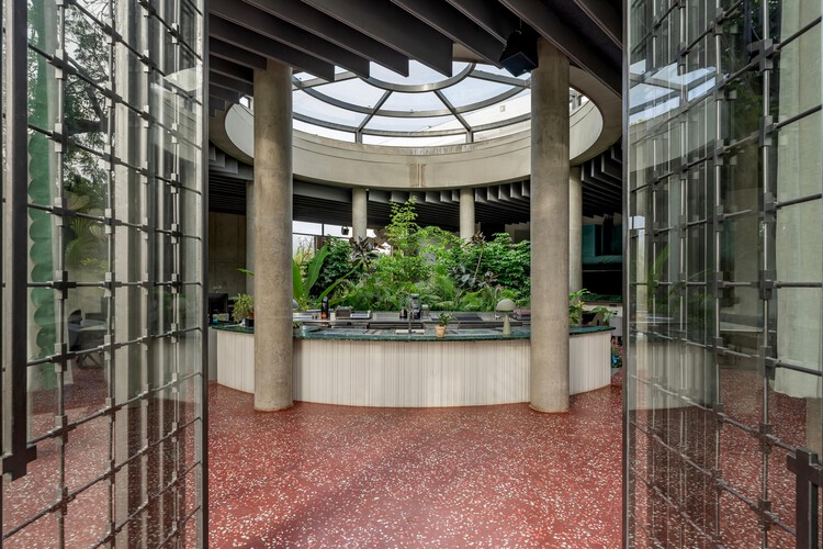 K's Verandah / Hiren Patel Architects + Design - Image 2 of 31