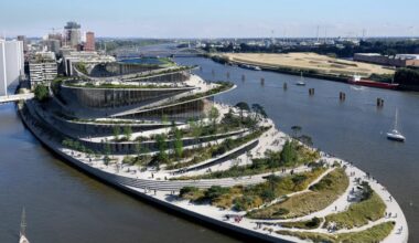 This Opera House Design Has No Back and You Can Walk on the Roof