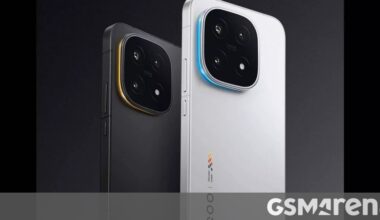 You can now pre-book an iQOO 15 in India, here are the perks