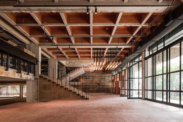 Design Ethos of Subtraction and Addition: 10 Adaptive Reuse Projects for Commercial and Social Spaces in Asia - Image 5 of 34