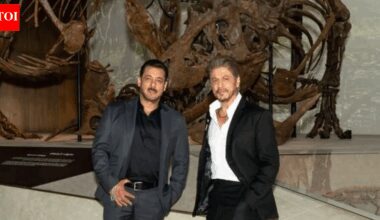 Shah Rukh Khan and Salman Khan visit Abu Dhabi museum, pose with giant dinosaur fossil; fans say, ‘Lately I’ve seen SRK more with him than Gauri’ | Hindi Movie News