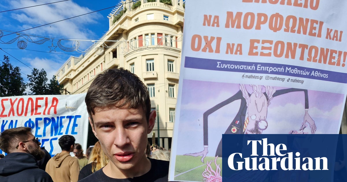 Greek secondary school teachers to be trained in using AI in classroom | Greece