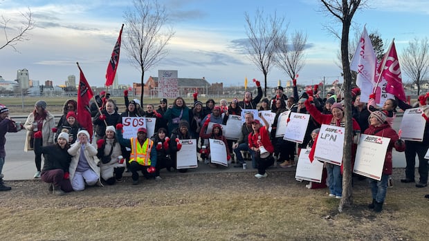 Alberta nursing-care workers' strike recalled after last-minute deal with AHS: AUPE