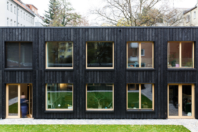 Conversion of an Old Locksmith Shop / ALAS Alarcon Linde Architects - Exterior Photography, Windows, Door, Facade