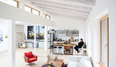 Conversion of an Old Locksmith Shop / ALAS Alarcon Linde Architects