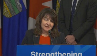 Dual health care system with guardrails focus of new Alberta bill