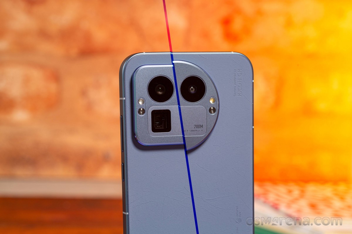 Realme GT 8 Pro's switchable camera island covers are one of its highlights