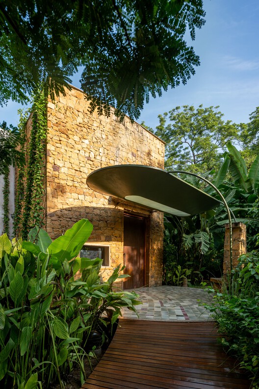 Shilamay House / SferaBlu Architects + Naman Shah Architects - Exterior Photography, Garden