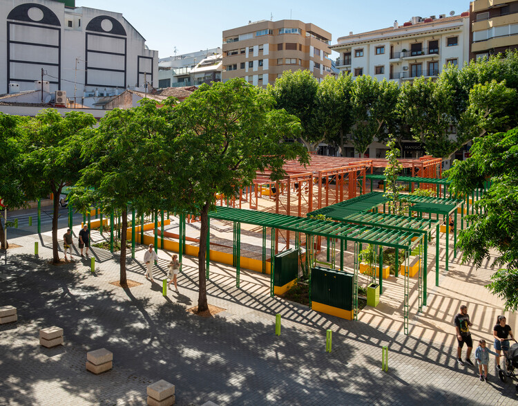 María Hervás Plaza in the Historic Center of Dénia, Valencian Community / DVCH DeVillarCHacon - Exterior Photography
