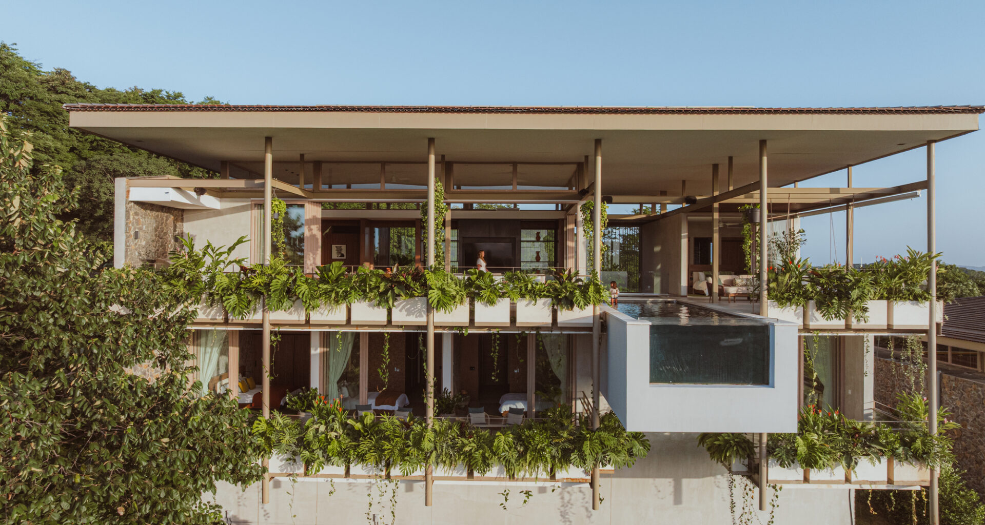 Villa Nuri / Studio Saxe