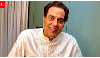 Dharmendra’s Prayer Meet: Shah Rukh Khan, Aishwarya Rai and Abhishek Bachchan arrive to join Deol family in a celebration of screen legend's life |