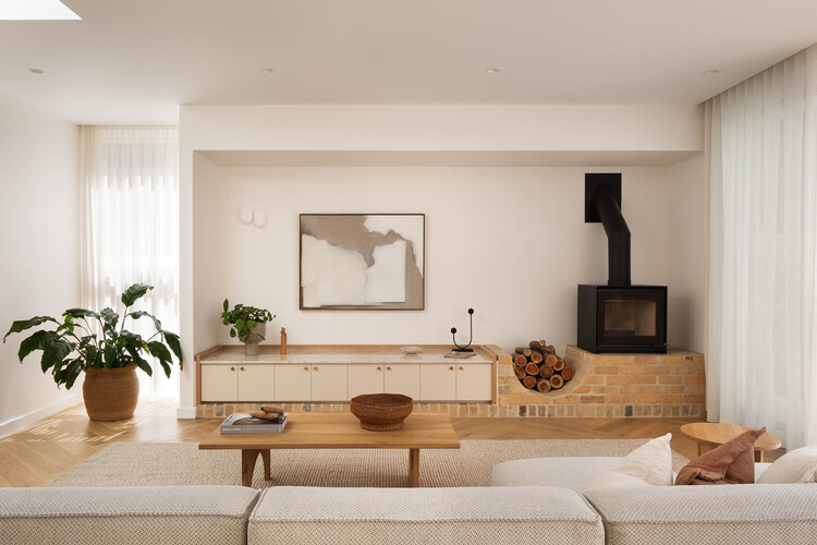 Haka House / Taouk Architects - Interior Photography, Living Room, Wood, Sofa, Lighting