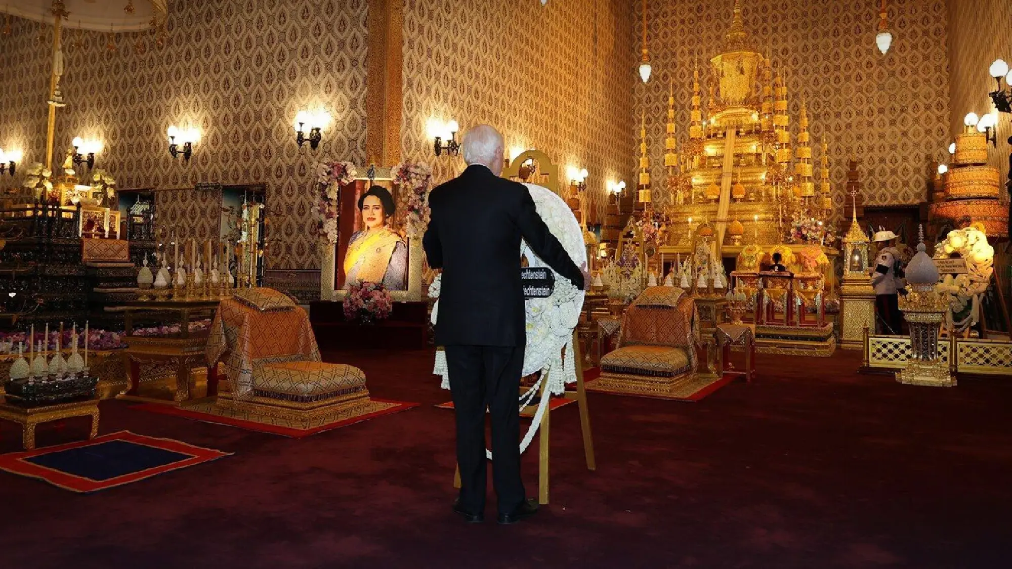 Prince of Liechtenstein and wife pay respects to Her Majesty Queen Sirikit The Queen Mother