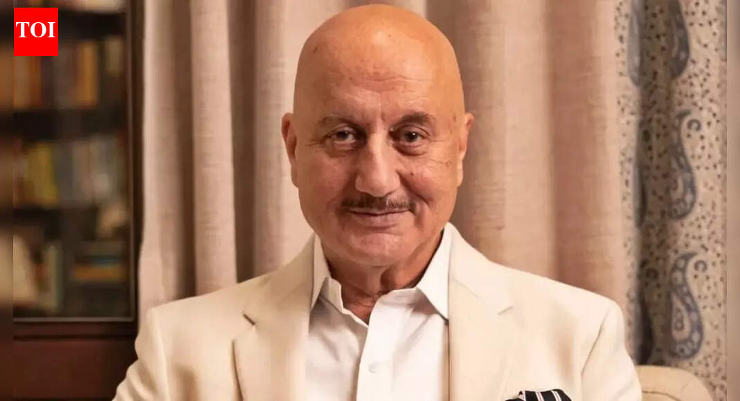'Acting wise main inka baap hu,' says Anupam Kher as he reveals he is never called for any roundtable inteviews, only mediocre actors are invited |