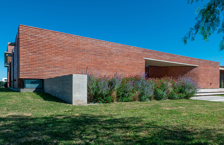 Hosue G&S / Barella Arquitectura - Exterior Photography, Brick