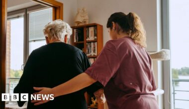 Mike Nesbitt "U-turn" leaves careworkers demotivated