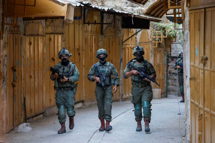 Israel continues raiding West Bank amid extrajudicial killings of Palestinians