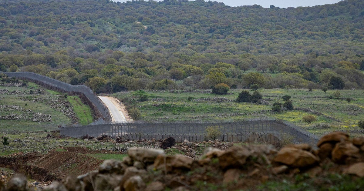 Israeli Settler Activists Who Crossed Into Syria to Establish Outpost Intercepted by IDF - Haaretz