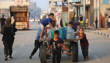 Israel only lets 1/3 of aid trucks into Gaza in violation of cease-fire
