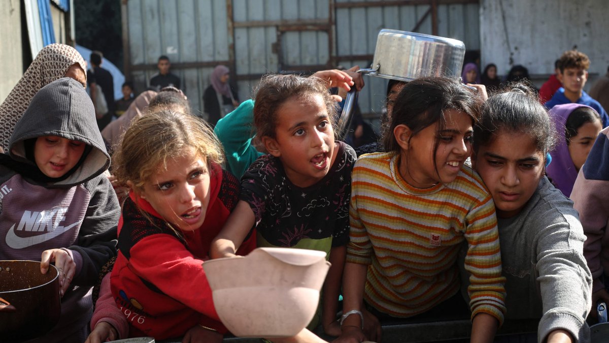 9,300 Gaza kids under 5 suffer severe acute malnutrition: UNICEF