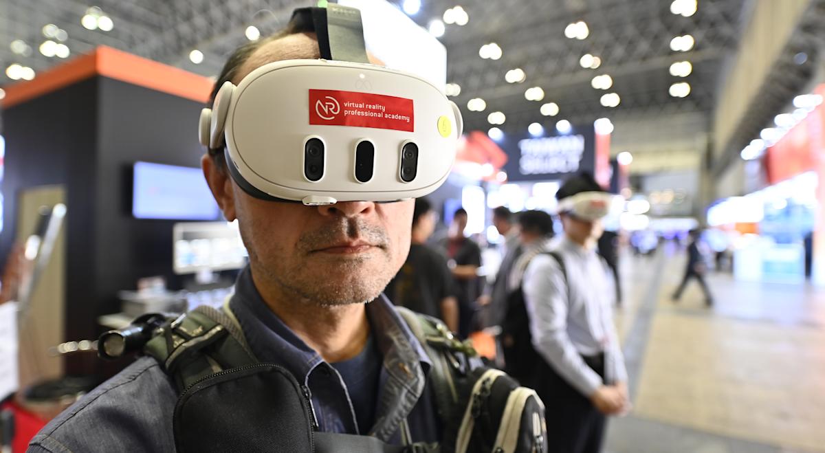 Nvidia's stock is on an ‘epic run,’ but chasing the AI trend could be dangerous. How to safeguard your tech investments