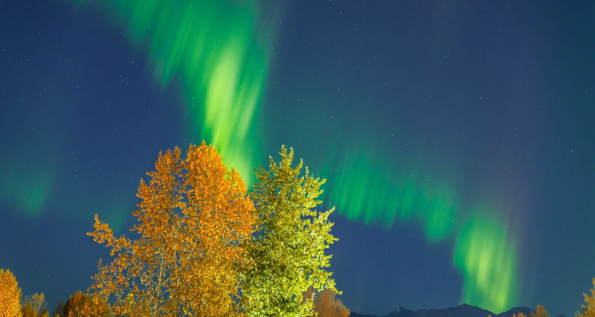 Strongest solar flare of 2025 erupts — and it could bring auroras to half the US on Wednesday