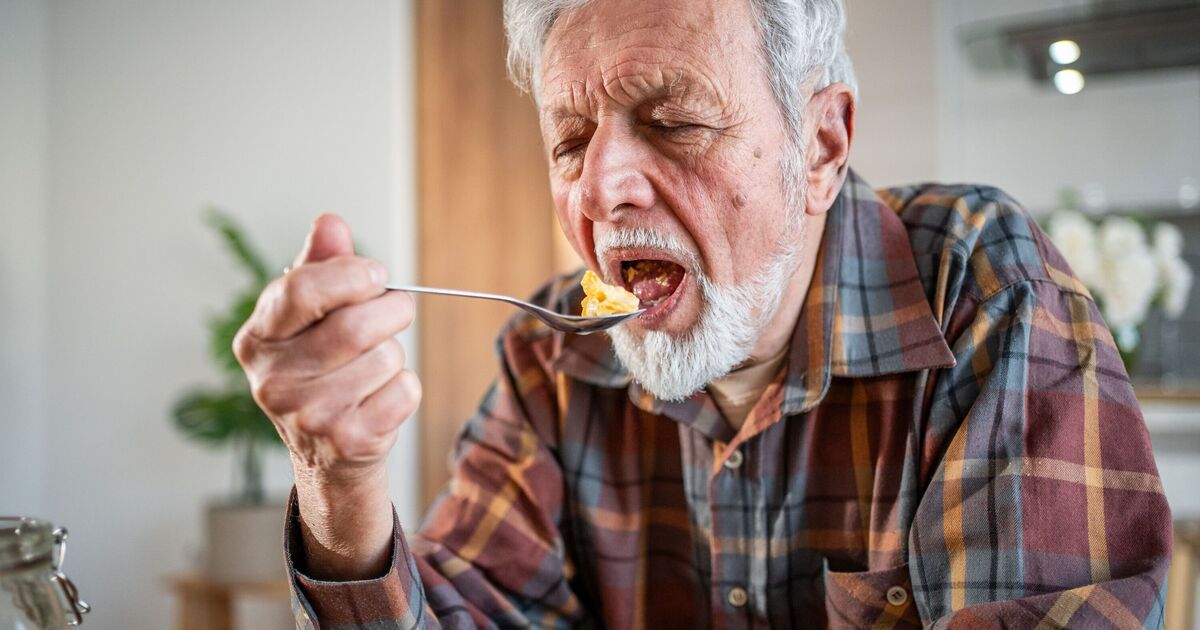 Pensioners warned not to eat alone for health reasons | UK | News