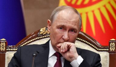 Russian economic meltdown as 700,000 state employees face losing job | World | News