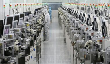 Memory chip crunch set to drive up smartphone prices