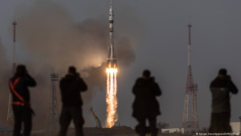 Russian cosmodrome damaged after Soyuz launch to ISS – DW – 11/27/2025