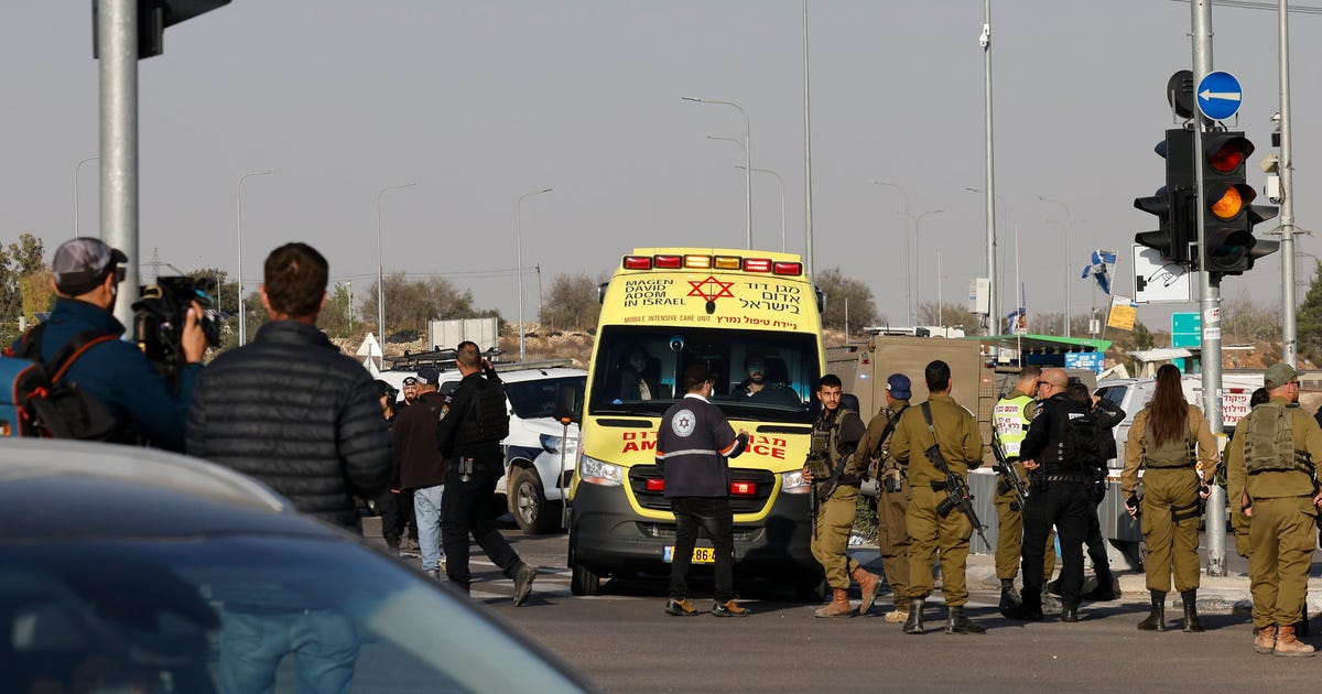 One Killed, Three Wounded in Attack in West Bank's Gush Etzion - Haaretz