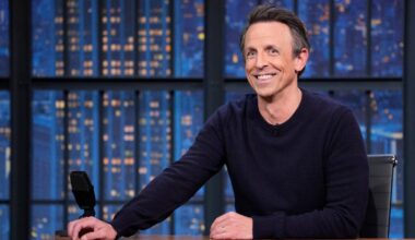 Seth Meyers responds after Trump urges NBC to fire him