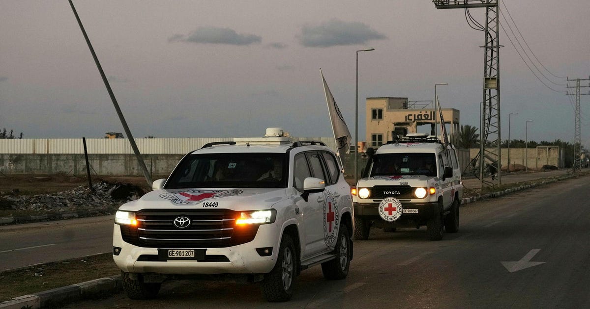 Coffin of Deceased Hostage Crosses From Gaza Into Israel, IDF Says - Haaretz