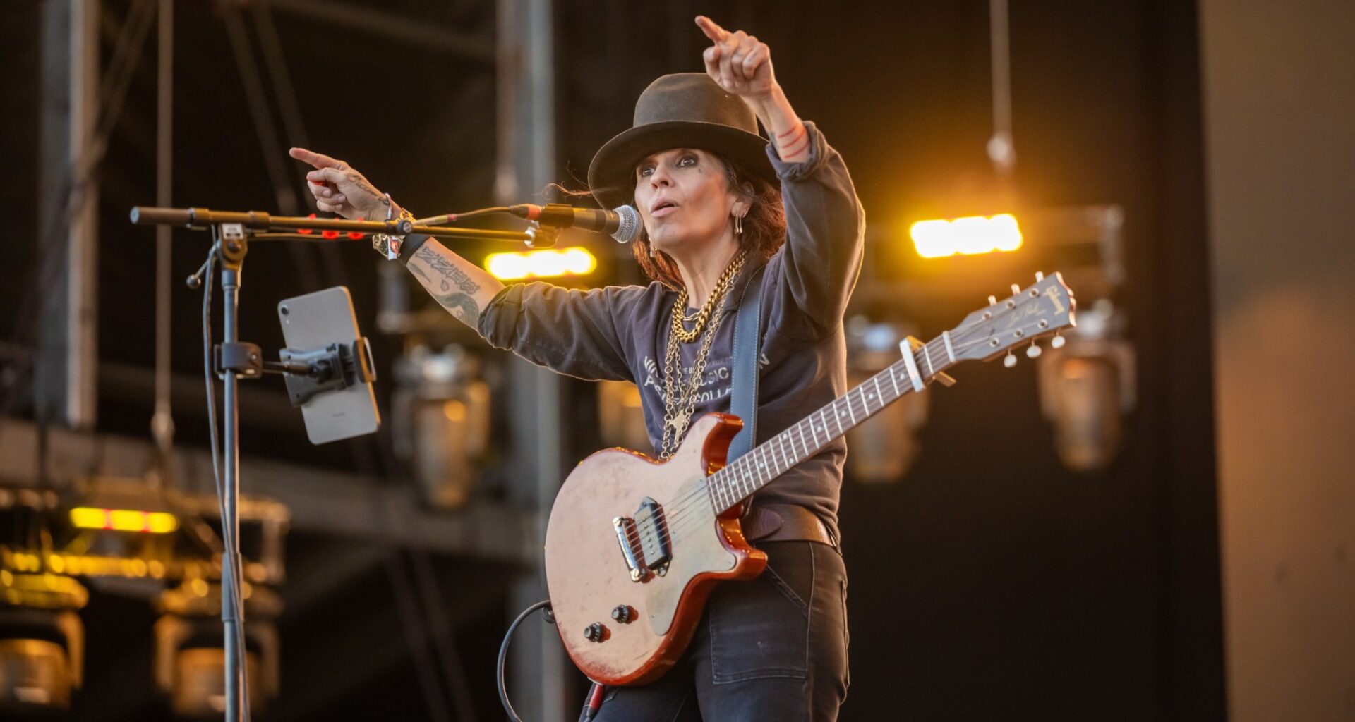 Linda Perry and Nicki Minaj Almost Recorded Their Own Mash-Up