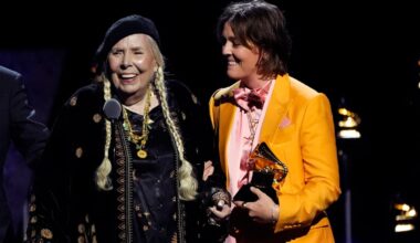 Joni Mitchell to receive lifetime achievement award at Junos as Nelly Furtado joins Hall of Fame