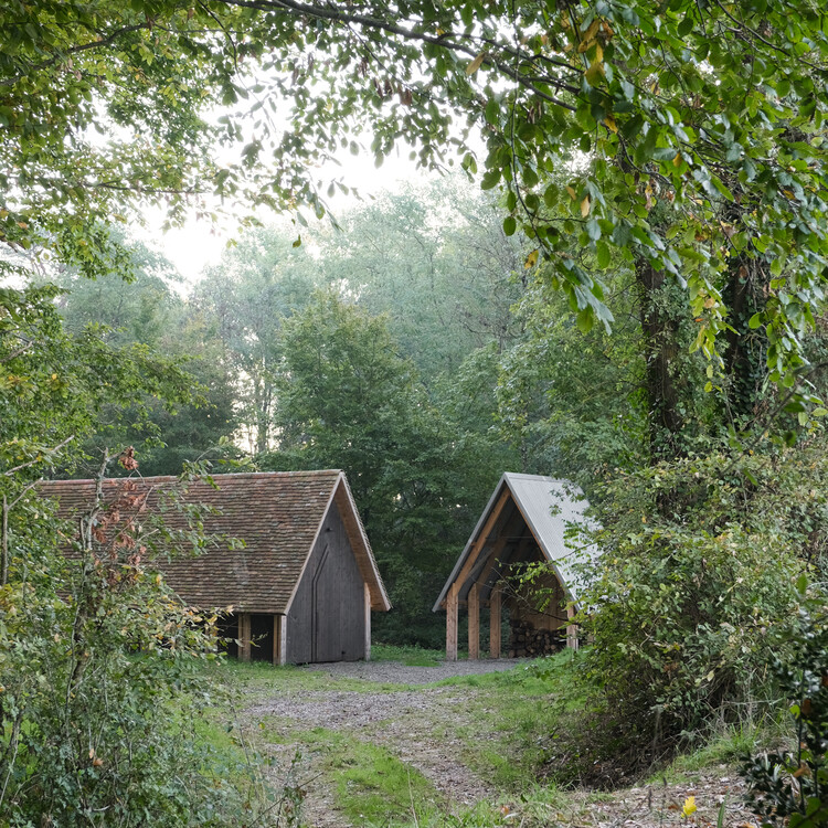 Retour de Chasse / abra - Exterior Photography, Wood