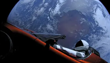 Amateur astronomer spotted Elon Musk’s Tesla Roadster in space and thought our planet was in immediate danger