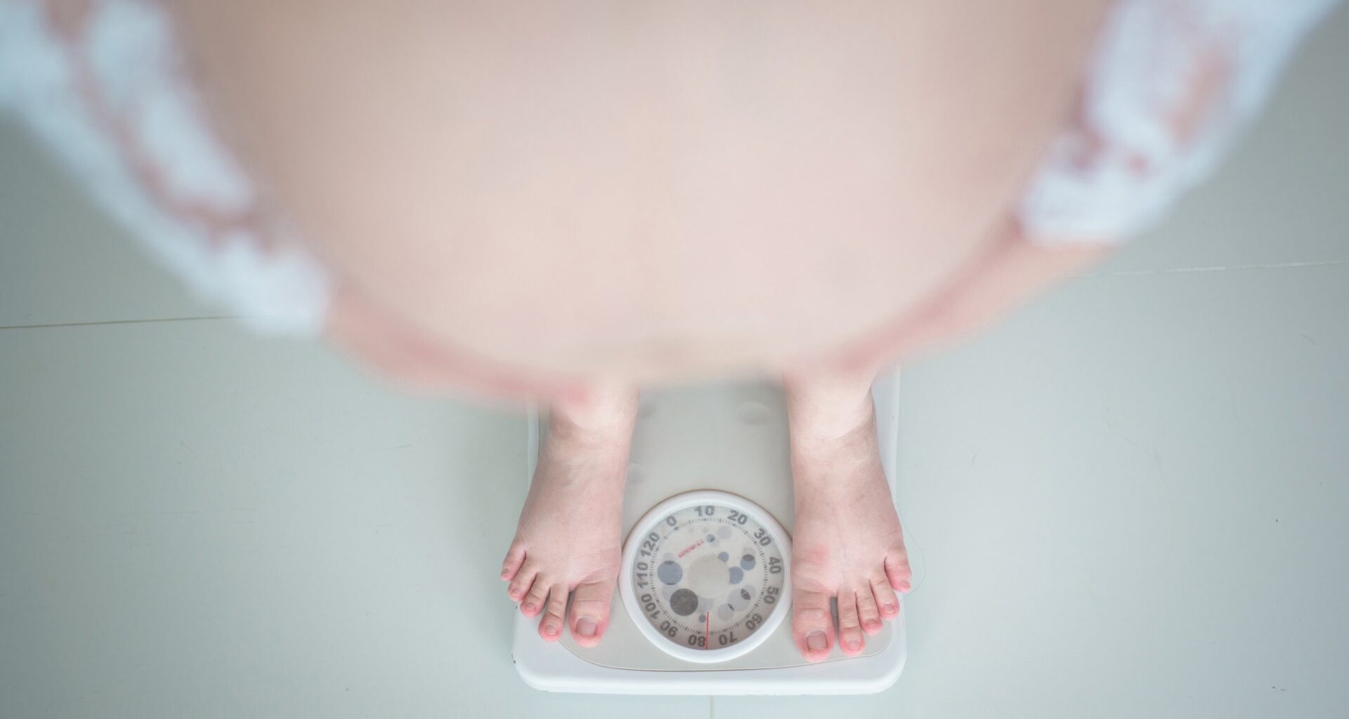 Study: Maternal pre-pregnancy body mass index and the risk of neurodevelopmental disorders in offspring. Image Credit: pecky_photograph / Shutterstock