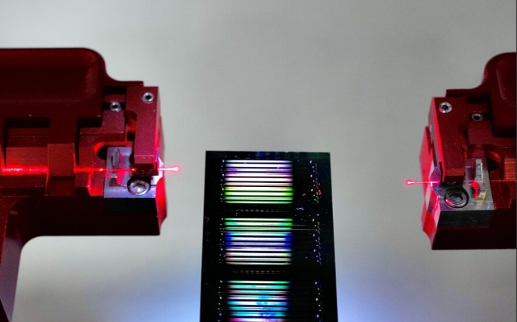 Sydney Team Blocks Noise in Chip-Scale Lasers