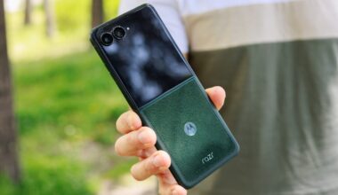 Motorola just made the 1TB Razr Ultra (2025) cheaper than ever before — save $500 now