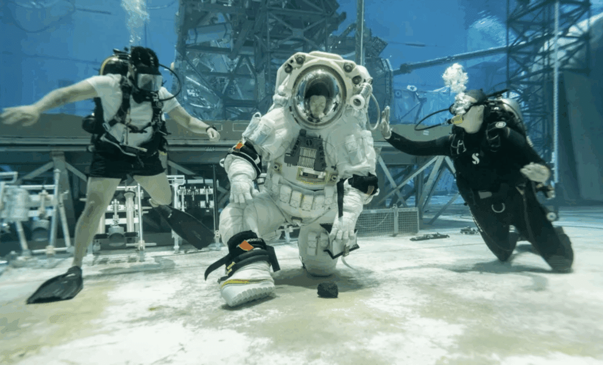 Nasa Astronauts Train Underwater With Next Gen Moon Suit In Artemis Mission Breakthrough