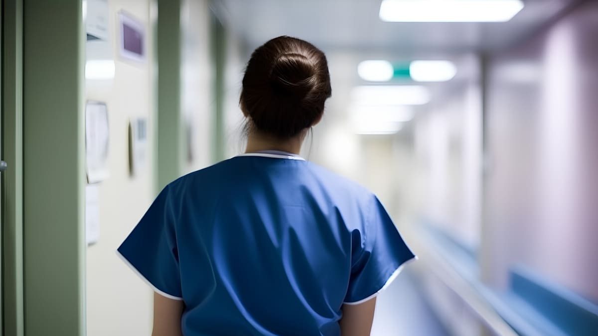 Graduating nursing students nervous about delays to job offers