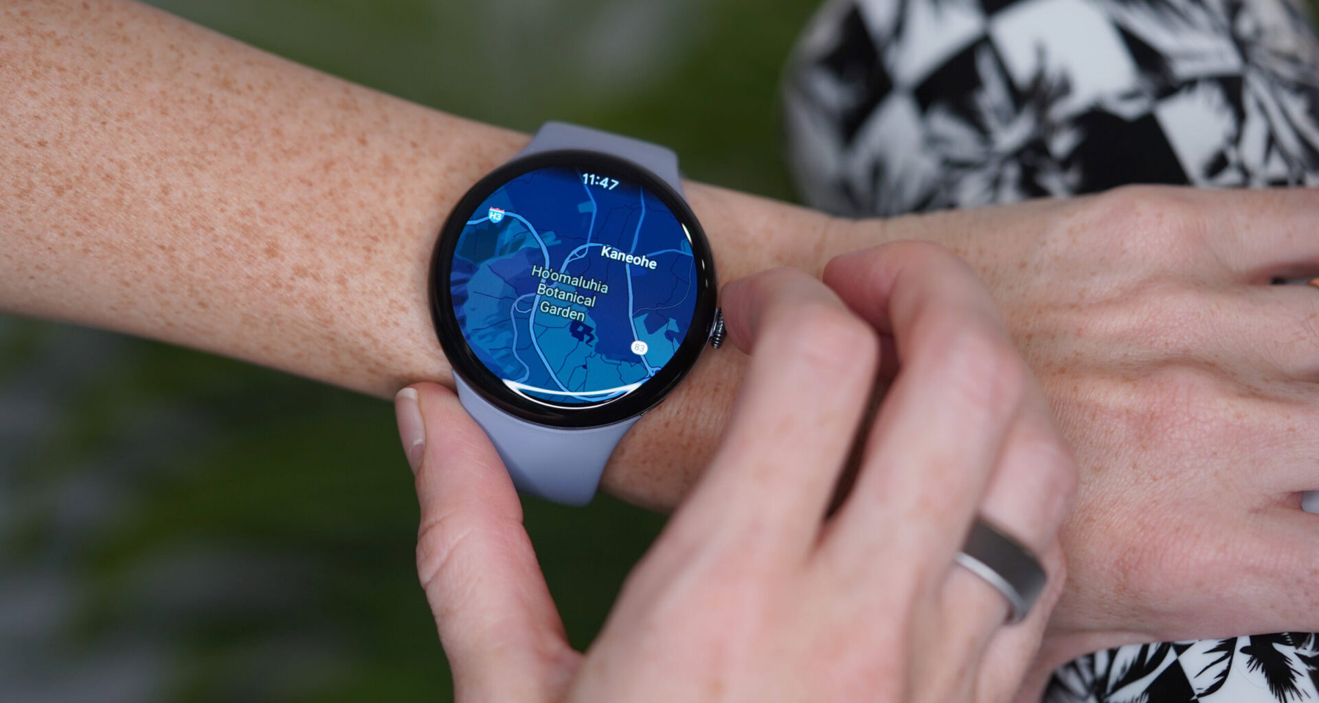 A Pixel Watch 4 user makes the most of the device's display.