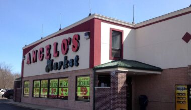 Angelo’s Market in Johnsburg hosting clear-out sale, set to rebrand – Shaw Local