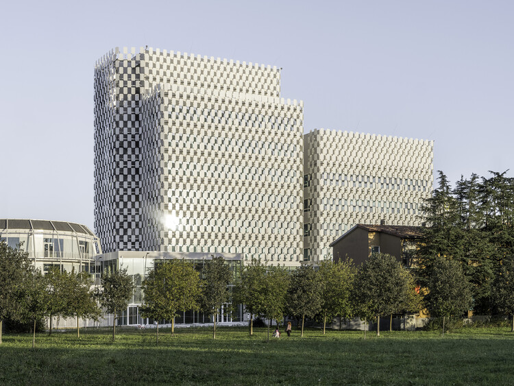 OpenZone Towers / AMDL CIRCLE - Exterior Photography