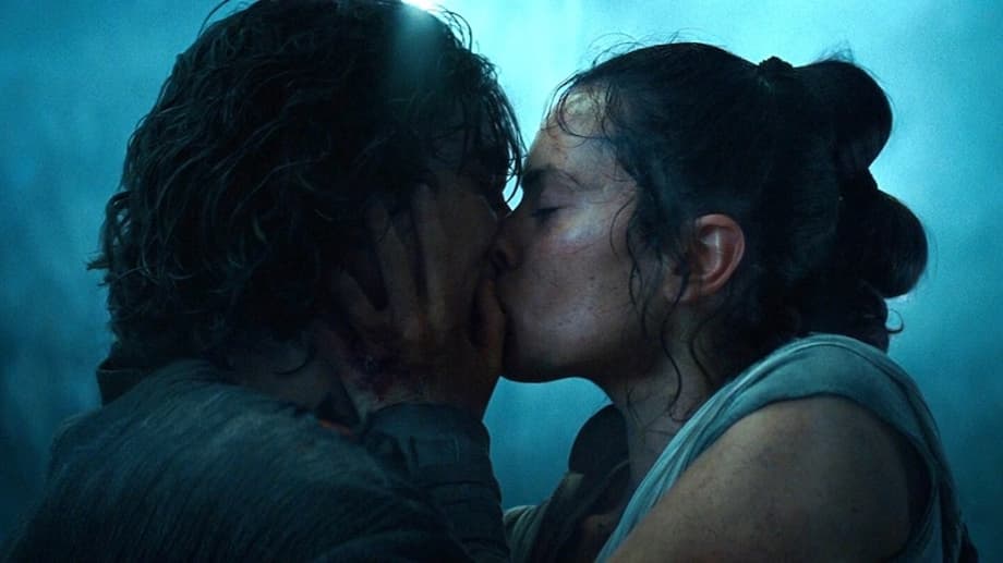 Rey-and-Ben-kiss-copy