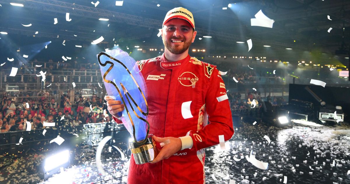 Who are all the Formula E champions from Seasons 1 to 11?