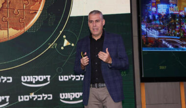 "AI tech is available, the problem is connecting people in the organization to use th