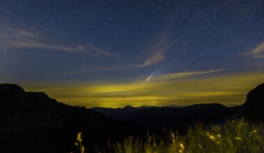 These 3 comets will soon be visible in the sky, and here's how to observe them