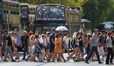 Unexpected drop in tourism receipts in September